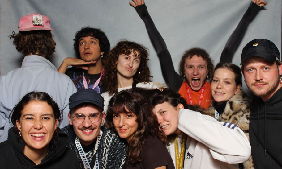 We're hiring! Coverbild